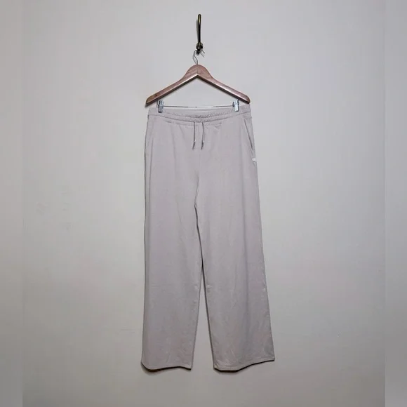 Vuori Halo Essential Wideleg Women's DreamKnit Pants in Ecru Heather - Picture 4 of 7